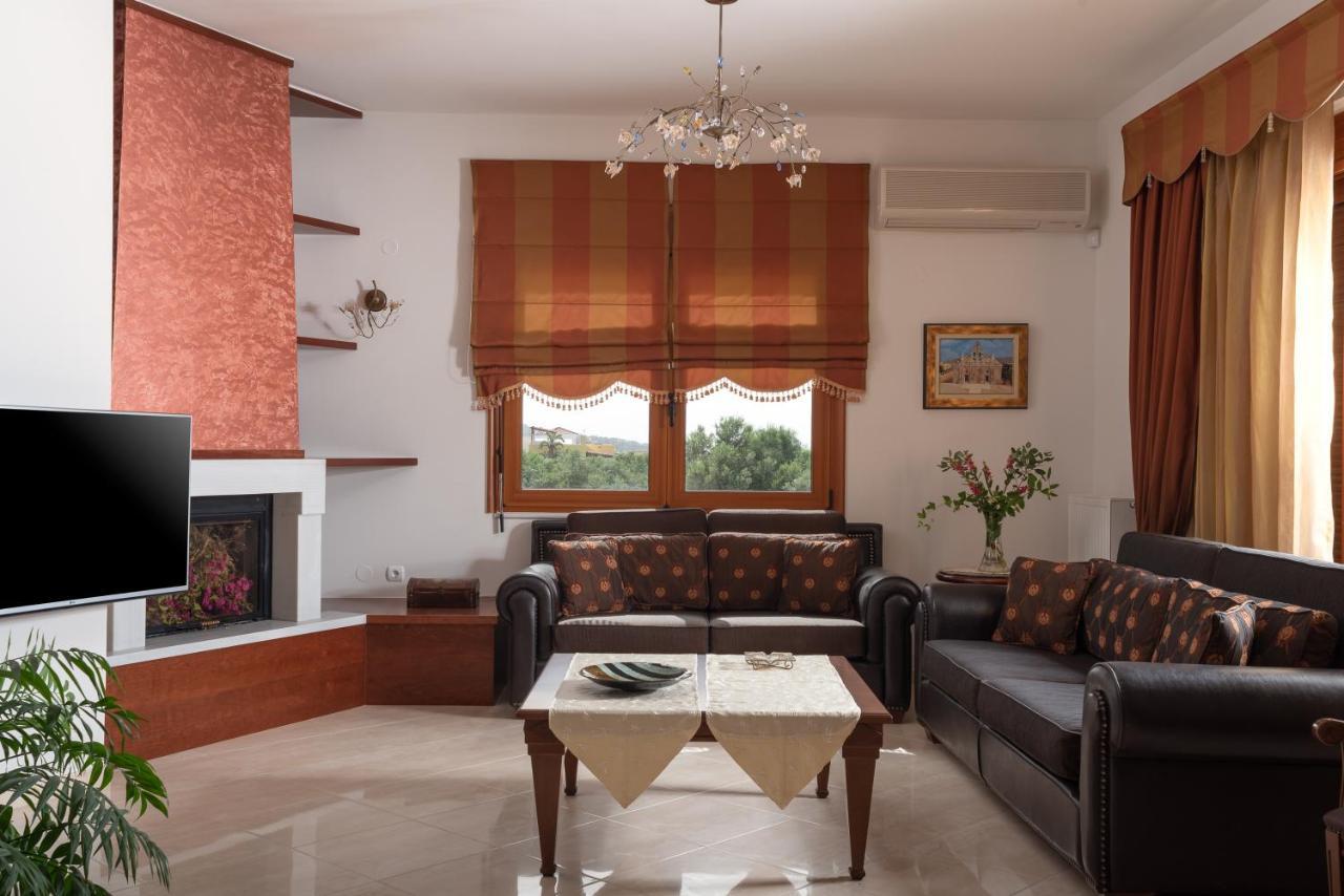 Tsourlakis Residence, An Oasis Of Tranquility, By Thinkvilla Pigi  Bagian luar foto